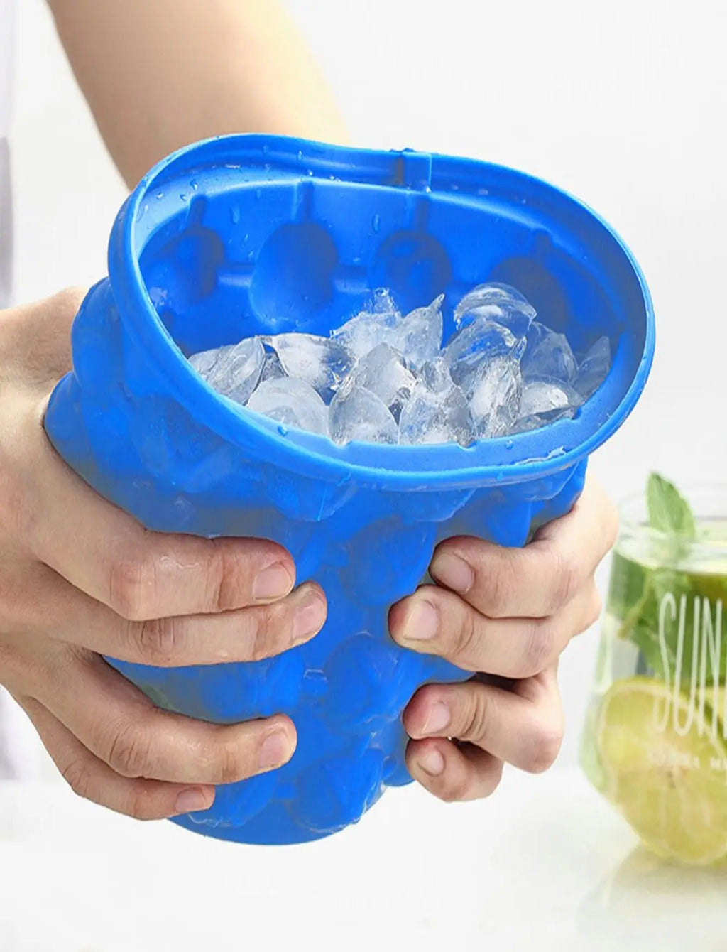 Blue Silicone Ice Bucket Maker